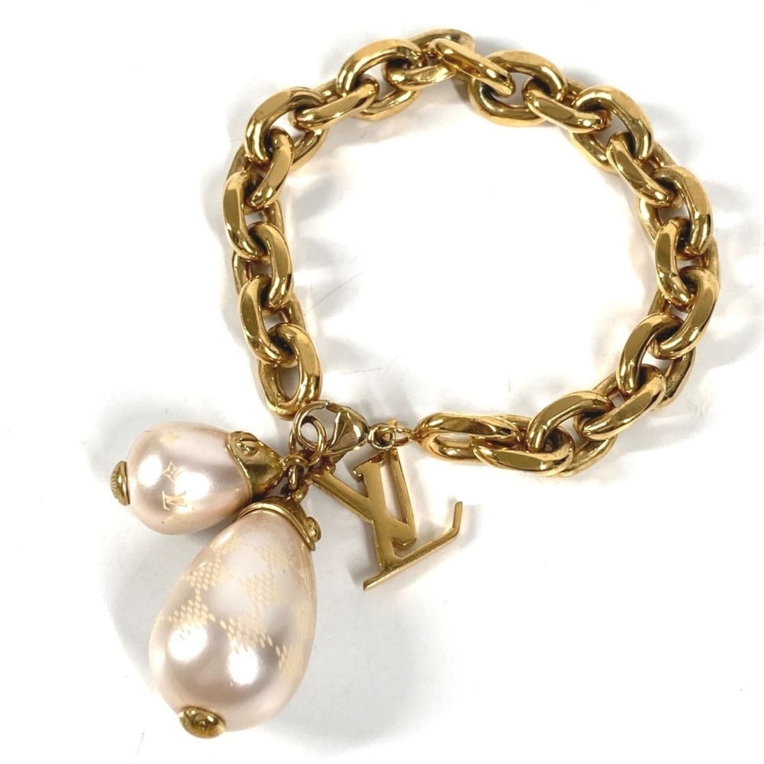 LOUIS VUITTON M66319 Damier Pearl Bracelet, Bangle Chain Metal with Faux Pearls, Gold, Women's: --- Catalog ---Category: SizeLength: 18cm / 7.08''Category: DesignType: BangleColor: GoldGender: WomenMaterial: MetalCategory: GeneralMPN: M66319Brand: Louis Vuitton--- Item List ---Section: Condition