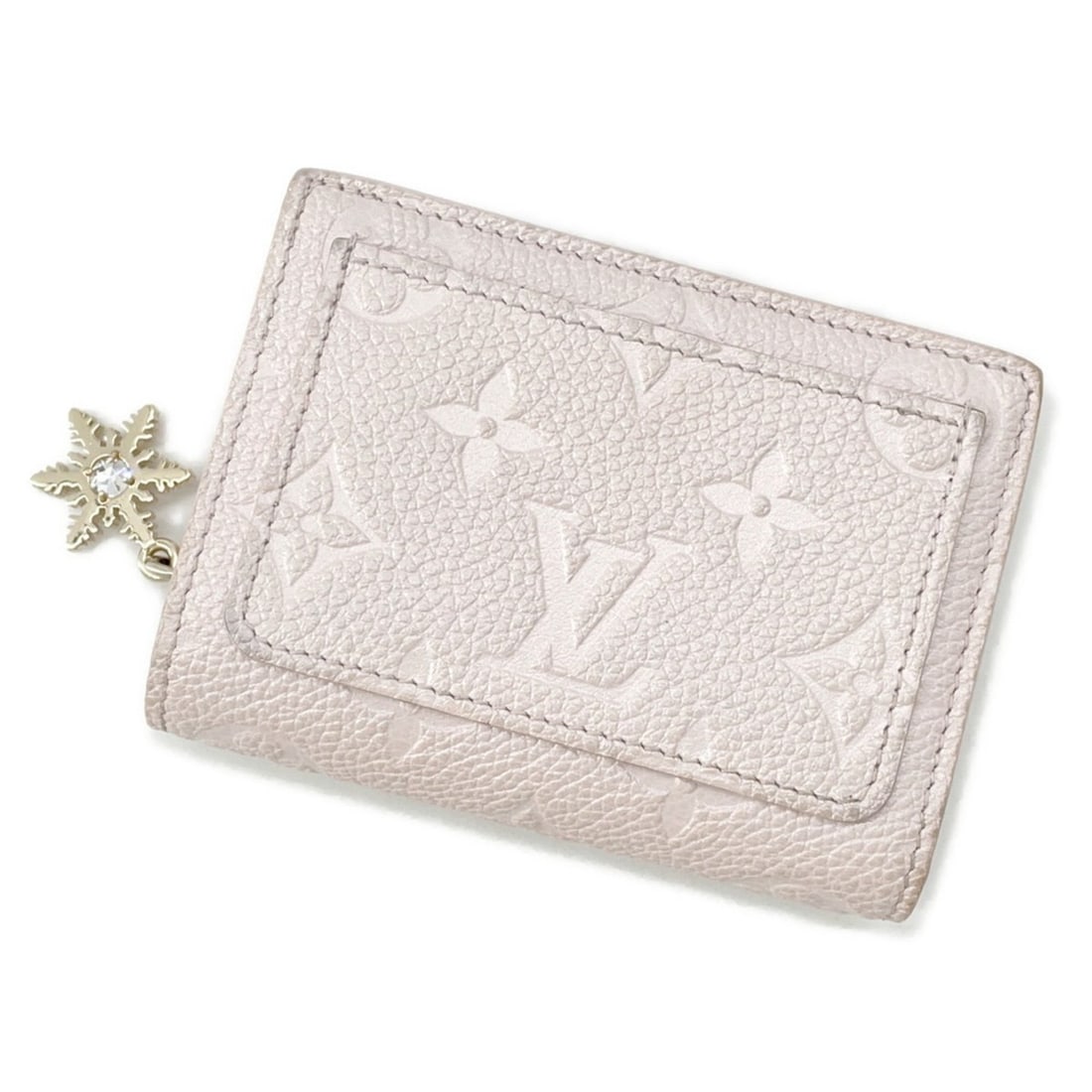 Louis Vuitton Monogram Empreinte Bi-fold Wallet, Portefeuille Q M82514, Japan Exclusive: --- Catalog ---Category: SizeSize (HxWxD): 8.5cm x 11cm / 3.34'' x 4.33''Category: DesignType: Wallet (bi-fold)Gender: WomenMaterial: Monogram Empreinte Inner Pocket: Bill slot 1, Coin purse 1, Card s