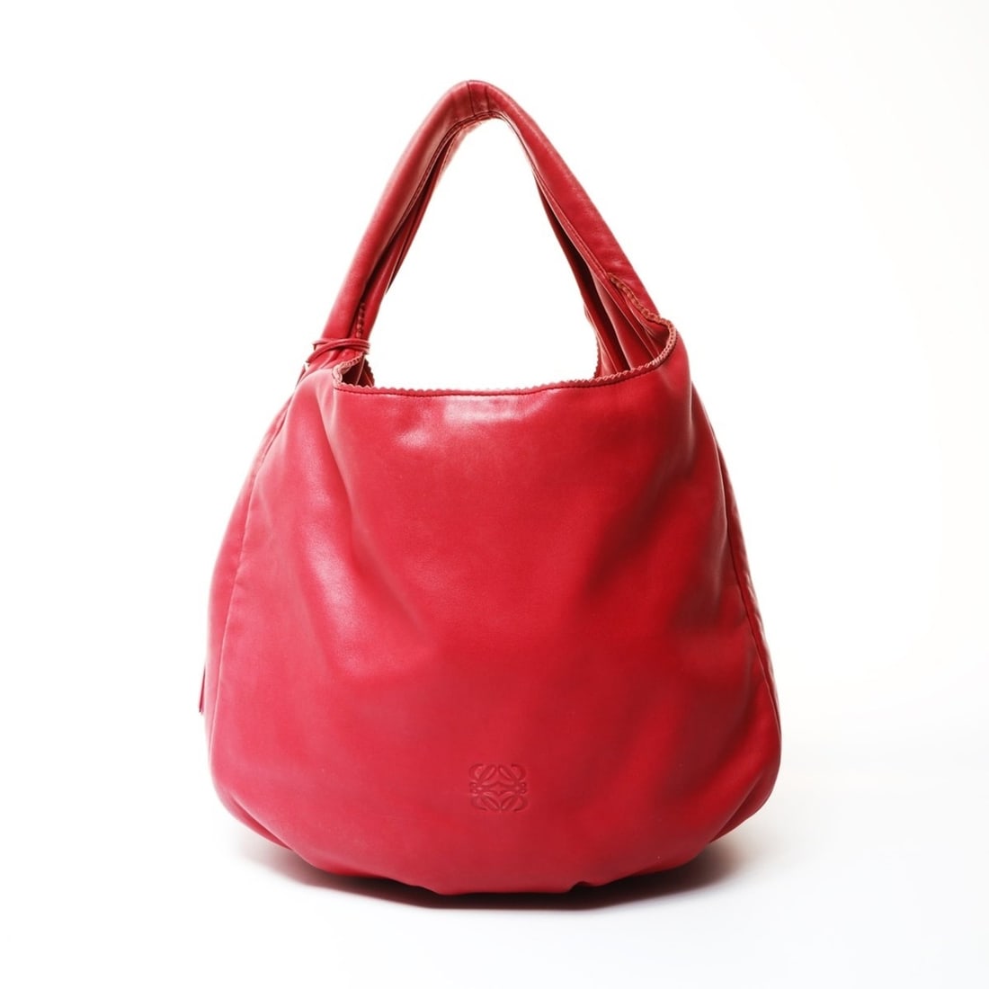 LOEWE Soft Leather Anagram Shoulder Bag in Red: --- Catalog ---Category: SizeSize (HxWxD): 30cm x 38cm x 10cm / 11.81'' x 14.96'' x 3.93''Category: DesignType: Shoulder bagColor: Red colorGender: WomenCategory: GeneralBrand: LoeweCountry of