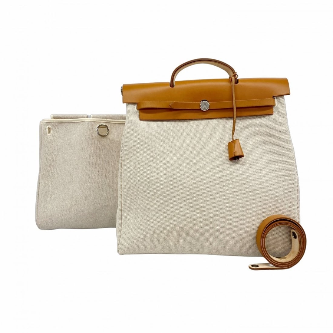 Hermes Hermès Airbag MM Handbag, Toile H Natural, ?F Stamp, 2-Way Bag for Women: --- Catalog ---Category: SizeSize (HxWxD): 41cm x 39.5cm x 13cm / 16.14'' x 15.55'' x 5.11''Category: DesignType: HandbagColor: NaturalGender: WomenMaterial: Toile H Hardware Color: SilverCategory: Ge