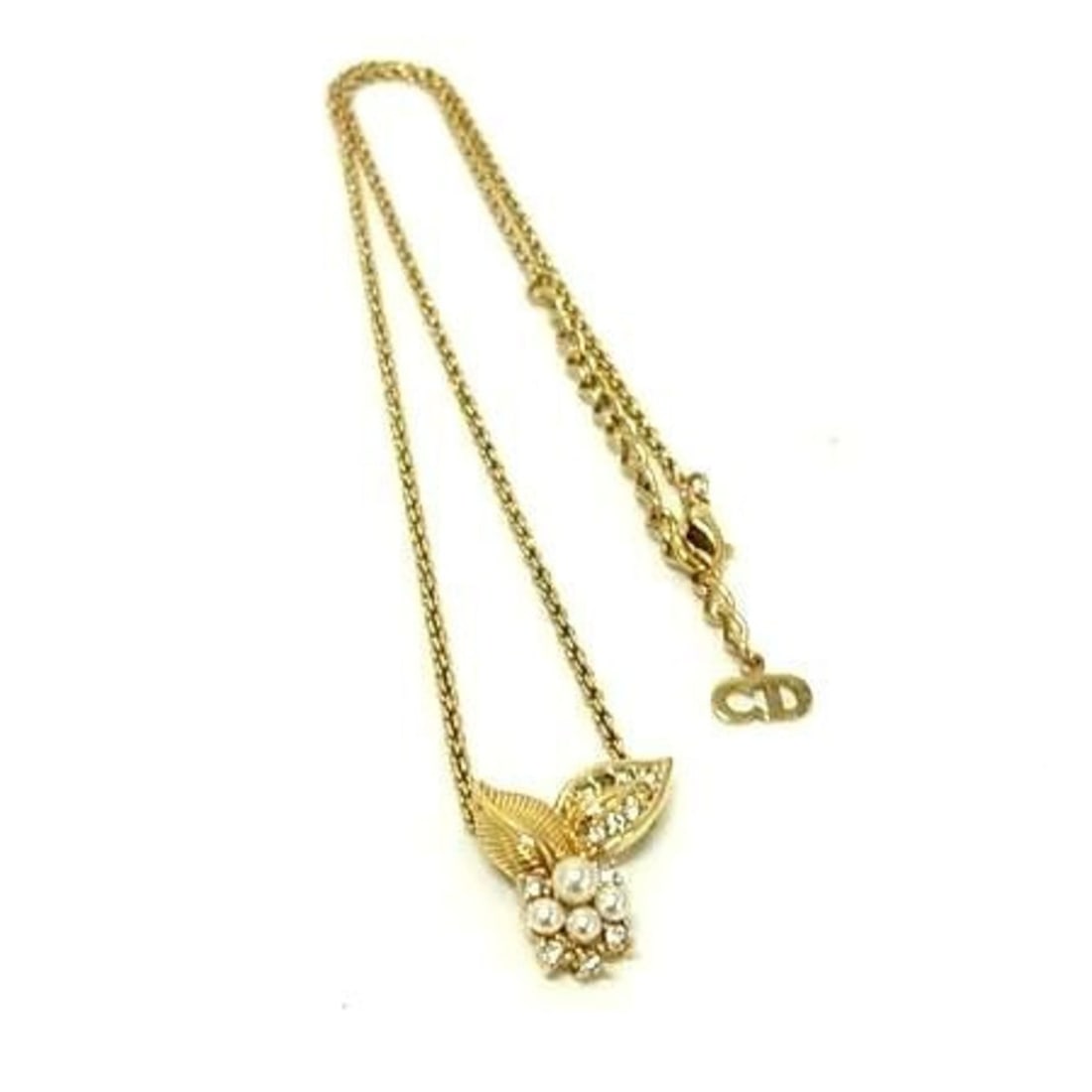 Christian Dior Women's Gold Metal Necklace with Faux Pearls: --- Catalog ---Category: SizePendant Size: 20mm x 17mm / 0.78'' x 0.66''Neck Circumference: 46 cm / 18.11''Category: DesignColor: GoldGender: Men,WomenMaterial: MetalPendant Type: PendantNecklace Type