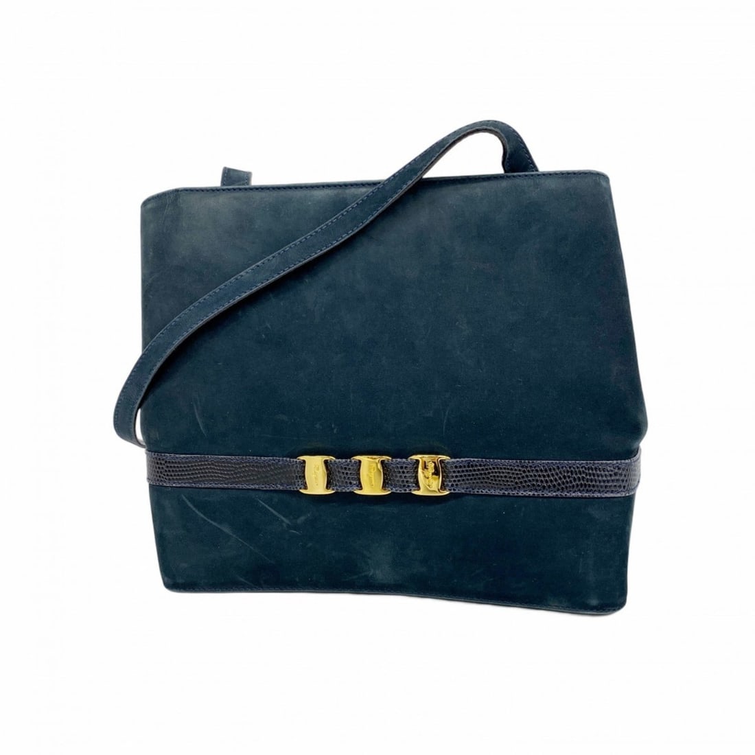 Salvatore Ferragamo Vara Shoulder Bag in Black Suede for Women: --- Catalog ---Category: SizeSize (HxWxD): 20.5cm x 23.5cm x 8.5cm / 8.07'' x 9.25'' x 3.34''Category: DesignType: Shoulder bagColor: BlackGender: WomenMaterial: Suede Hardware Color: GoldCategory: Ge