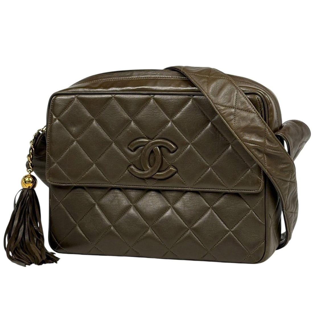 Chanel Coco Mark Fringe Shoulder Bag, Tassel Matelasse Khaki, Leather, Green Beige, Women's: --- Catalog ---Category: SizeSize (HxWxD): 20cm x 26.5cm x 7cm / 7.87'' x 10.43'' x 2.75''Category: DesignType: Shoulder bagColor: Beige, GreenGender: WomenMaterial: Leather Category: GeneralLine: Mat