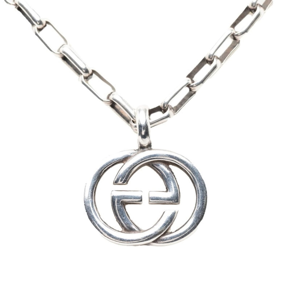 Gucci Interlocking G Chain Pendant Necklace in SV925 Silver for Women: --- Catalog ---Category: SizePendant Size: 23mm x 20.1mm / 0.9'' x 0.79''Neck Circumference: 49.5 cm / 19.48''Category: DesignColor: SilverGender: WomenMaterial: Silver 925Pendant Type: PendantNecklac