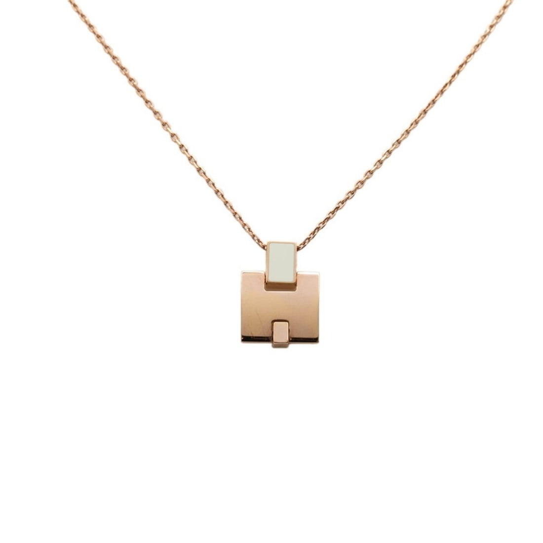 Hermes Eileen Pendant Necklace in Gold and White Plated for Women: --- Catalog ---Category: SizePendant Size: 21mm x 15.3mm / 0.82'' x 0.6''Neck Circumference: 48 cm / 18.89''Category: DesignColor: Gold, WhiteGender: WomenNecklace Type: NecklaceCategory: GeneralBrand