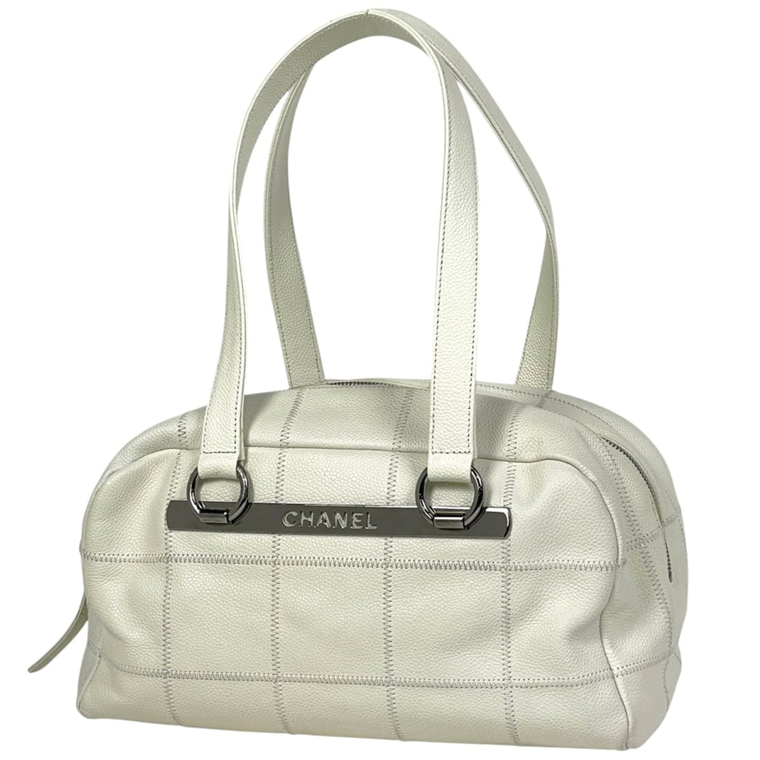 CHANEL Chocobar Handbag Shoulder Bag Logo Mini Boston Caviar Skin White Women's: --- Catalog ---Category: SizeSize (HxWxD): 15cm x 29cm x 14cm / 5.9'' x 11.41'' x 5.51''Category: DesignType: Boston bag, Handbag, Shoulder bagColor: WhiteGender: WomenMaterial: Grained Calfskin Categ