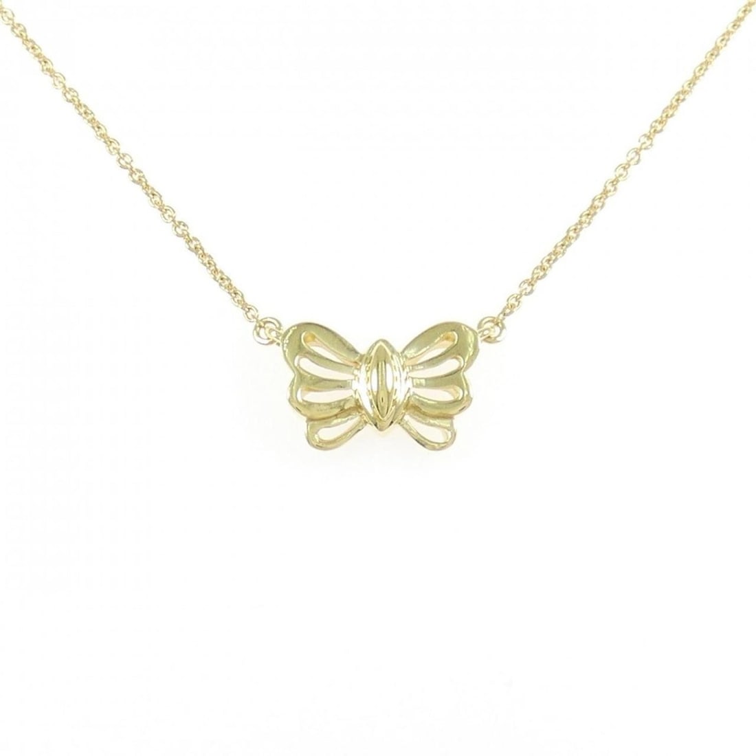 Tiffany 750YG necklace: --- Catalog ---Category: SizePendant Size: 8.9mm x 15.7mm / 0.35'' x 0.61''Neck Circumference: 48 cm / 18.89''Category: DesignColor: Yellow goldGender: WomenMaterial: Yellow gold (18K)Pendant Type: