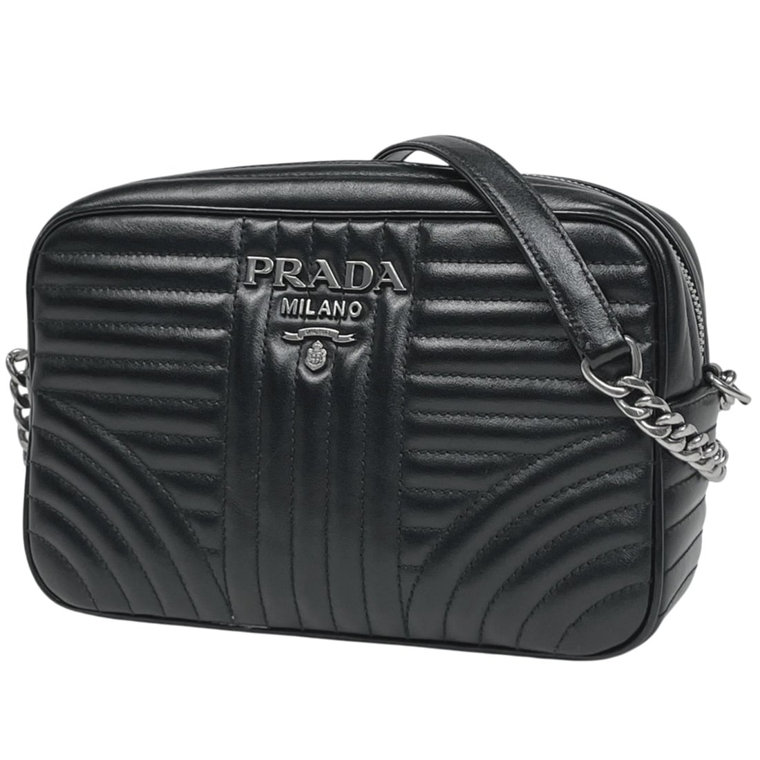 Prada Diagram Chain Shoulder Bag, Crossbody Leather, Nero (Black), Women's: --- Catalog ---Category: SizeSize (HxWxD): 14cm x 21cm x 7cm / 5.51'' x 8.26'' x 2.75''Category: DesignType: Shoulder bagColor: BlackGender: WomenMaterial: Leather Category: GeneralBrand: Prada--- Ite