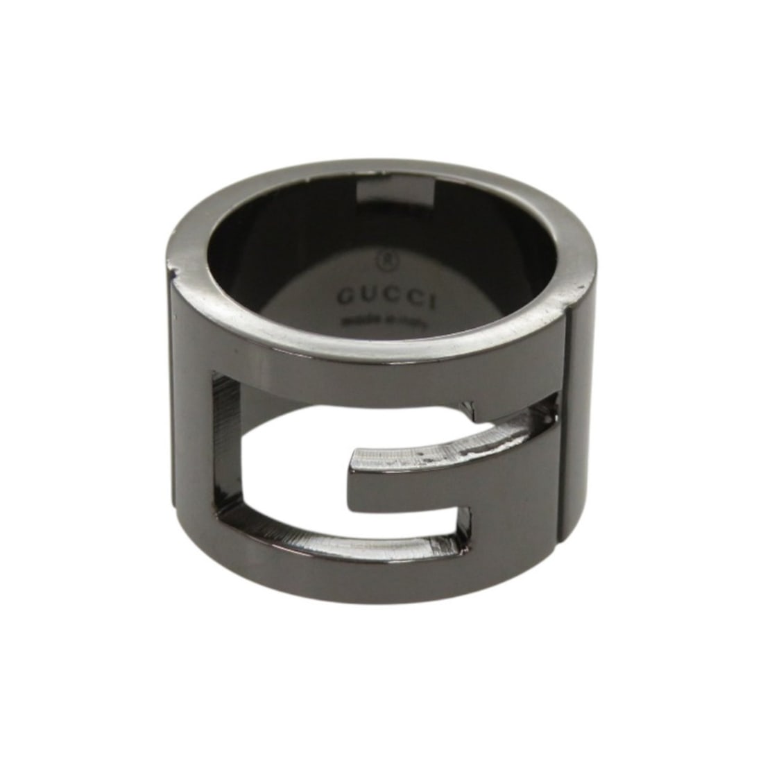Like new Gucci Branded G Logo Cutout Silver 925 Gunmetal Ring 0740: --- Catalog ---Category: SizeJP Size: 8US Size: 4.5Category: DesignType: Band ringColor: GunmetalGender: WomenMaterial: Silver 925Category: GeneralBrand: GucciCountry of Origin: Italy--- Item List ---