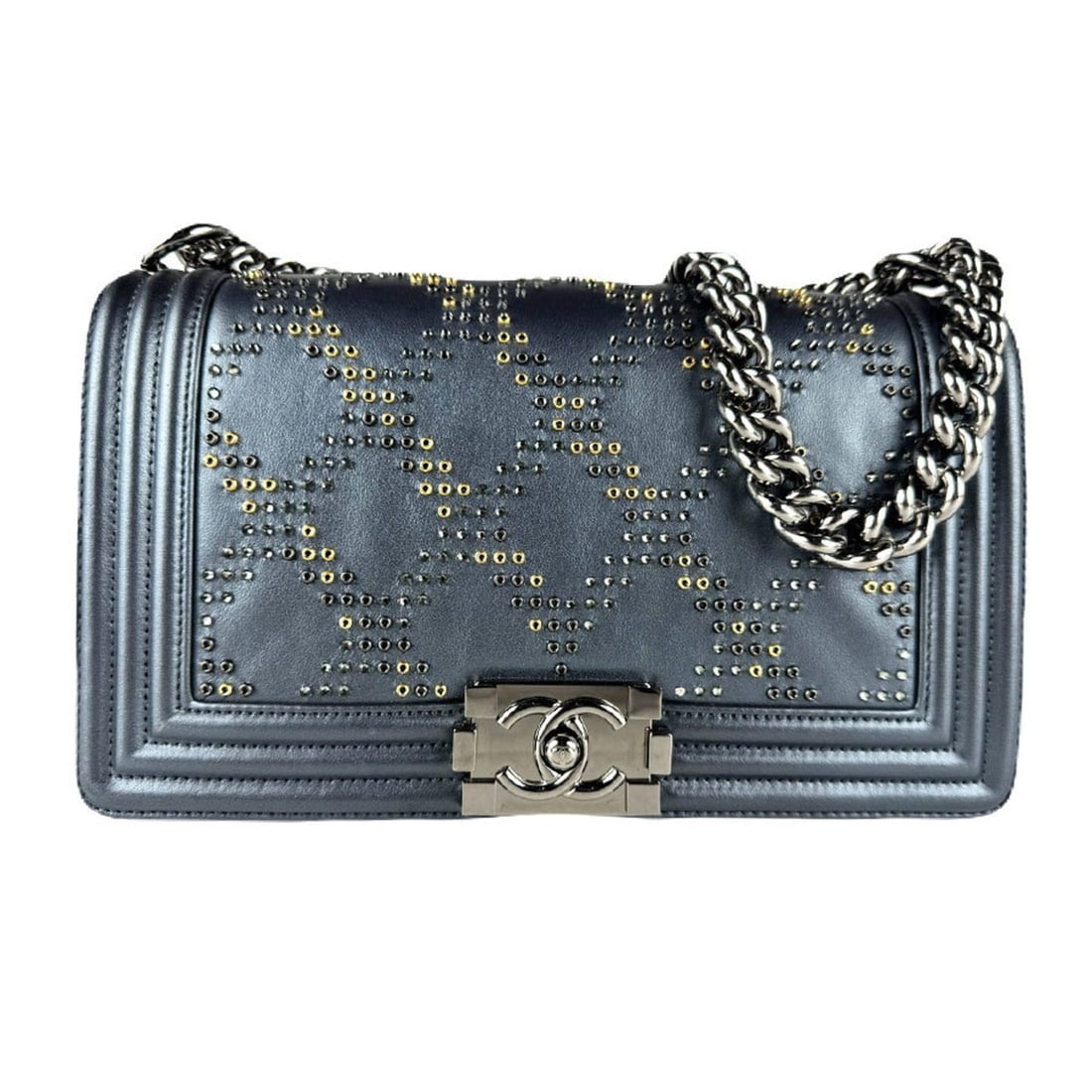 CHANEL Boy Chanel Shoulder Bag, Leather, Metallic Blue-Gray, Silver, Women's, Z8418: --- Catalog ---Category: SizeSize (HxWxD): 16cm x 24cm x 8cm / 6.29'' x 9.44'' x 3.14''Category: DesignType: Shoulder bagColor: Blue, Gray, Metallic blue, Metallic grayGender: WomenMaterial: Leather C