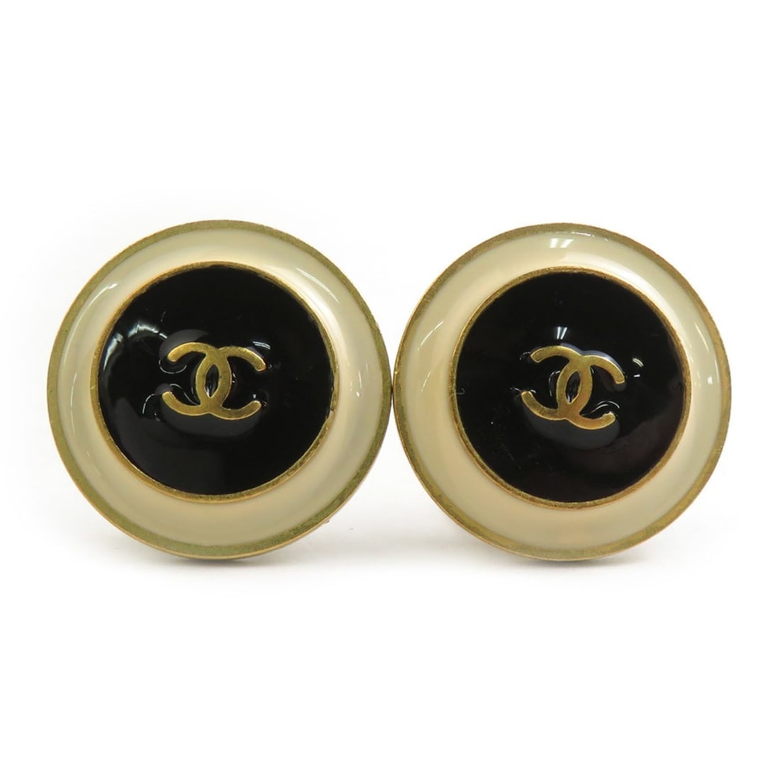 CHANEL Earrings, Metal, Black, White, and Gold, Women's, H31884a: --- Catalog ---Category: DesignType: Clip earringsColor: Black, Gold, WhiteGender: WomenMaterial: MetalCategory: GeneralBrand: Chanel--- Item List ---Section: ConditionRanking: Rank AB Used - Traces o
