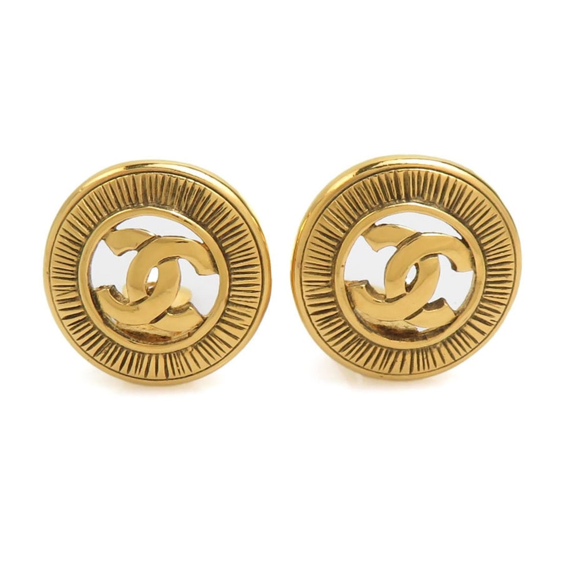 CHANEL Coco Mark Metal Gold Earrings for Women e61342i: --- Catalog ---Category: DesignType: Clip earringsColor: GoldGender: WomenMaterial: MetalCategory: GeneralBrand: Chanel--- Item List ---Section: ConditionRanking: Rank AB Used - Traces of usage, scrat
