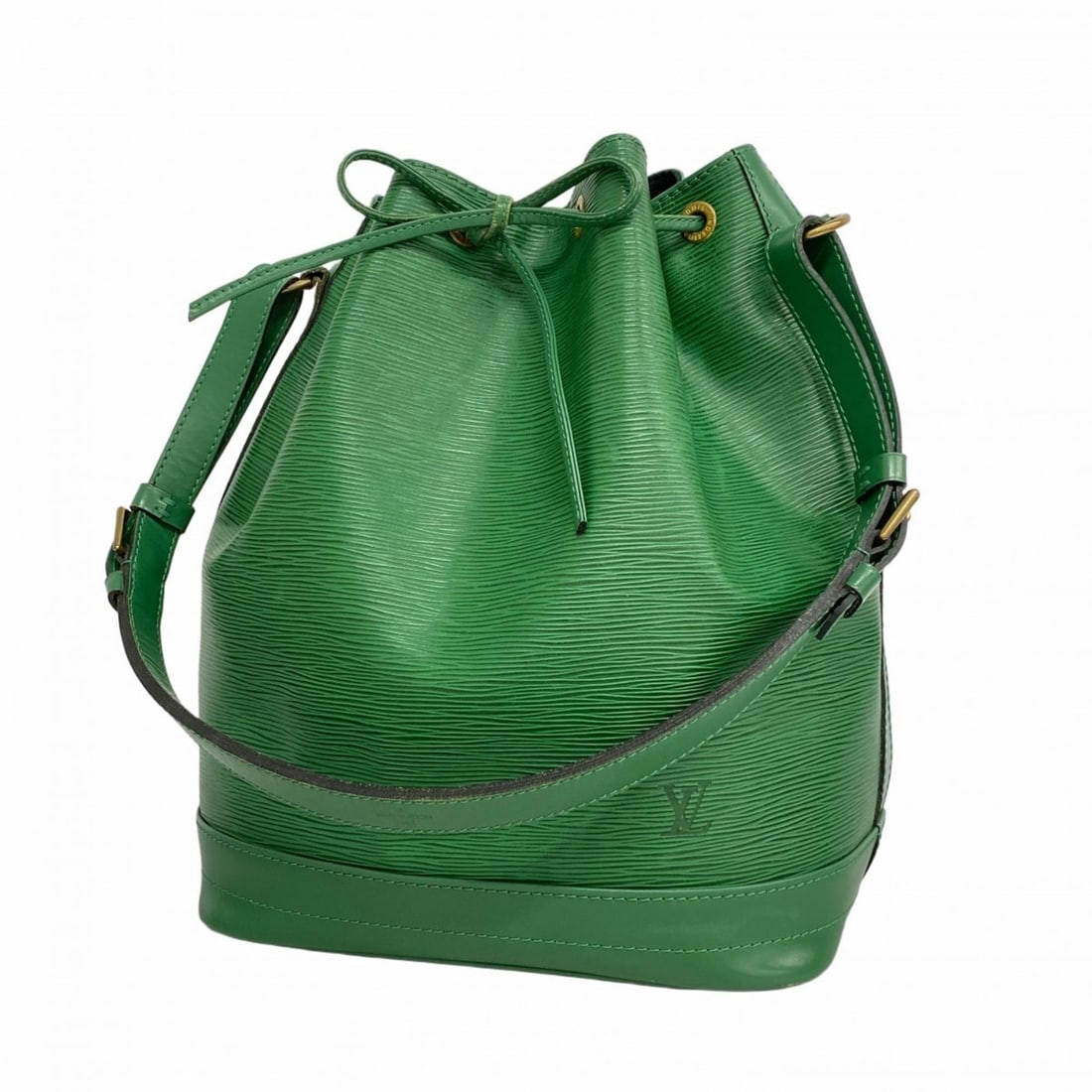 Louis Vuitton Epi Noe Shoulder Bag M44004 Borneo Green for Women: --- Catalog ---Category: SizeSize (HxWxD): 34cm x 26.5cm x 19cm / 13.38'' x 10.43'' x 7.48''Category: DesignType: Shoulder bagColor: Borneo greenGender: WomenCategory: GeneralMPN: M44004Brand: Louis V
