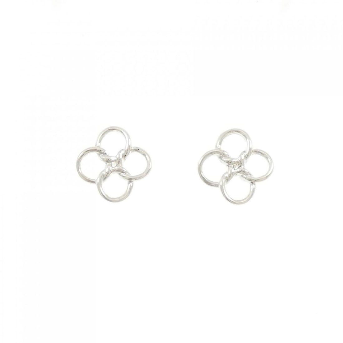 Tiffany Quadrofolio Mini Earrings: --- Catalog ---Category: SizeSize (HxWxD): 13.60mm x 13.30mm / 0.54'' x 0.52''Category: DesignType: Stud earringsGender: WomenMaterial: Silver 925Category: GeneralBrand: Tiffany--- Item List