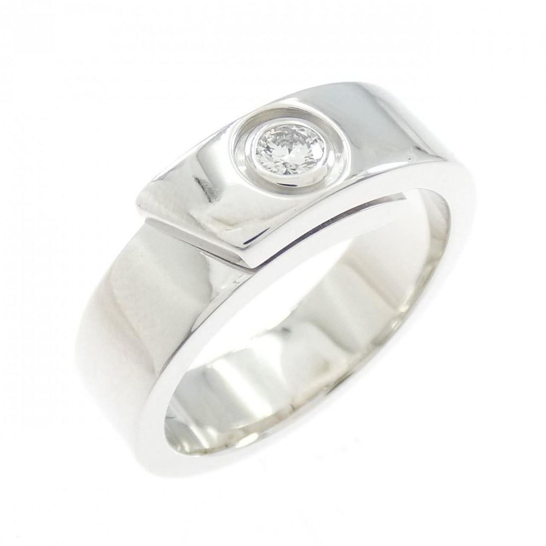 Cartier Anniversary Ring: --- Catalog ---Category: SizeUS Size: 4.5Brand Size: 48Category: DesignType: Band ringColor: White goldStone: DiamondGender: WomenMaterial: White gold (18K)Category: GeneralBrand: Cartier--- Item
