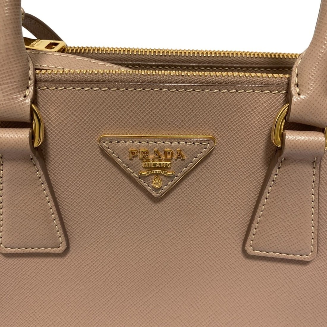 Chanel AB7869 Earrings - 8