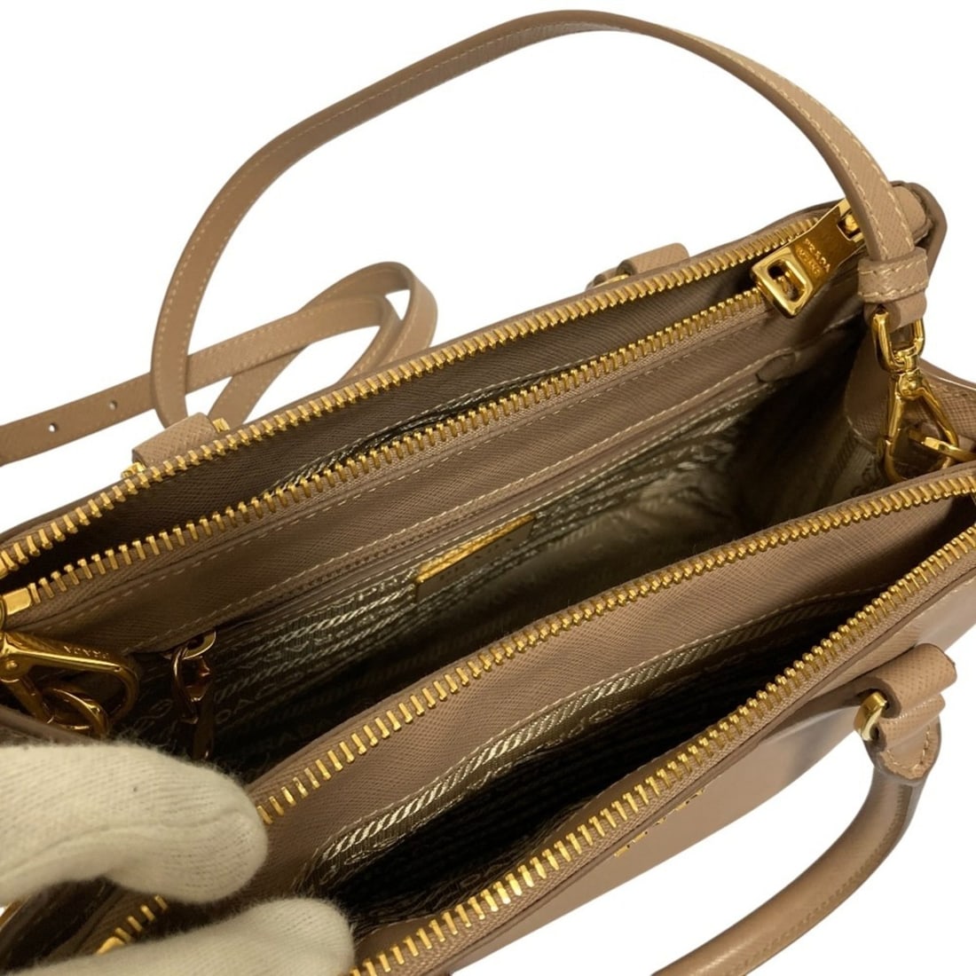 Chanel AB7869 Earrings - 9