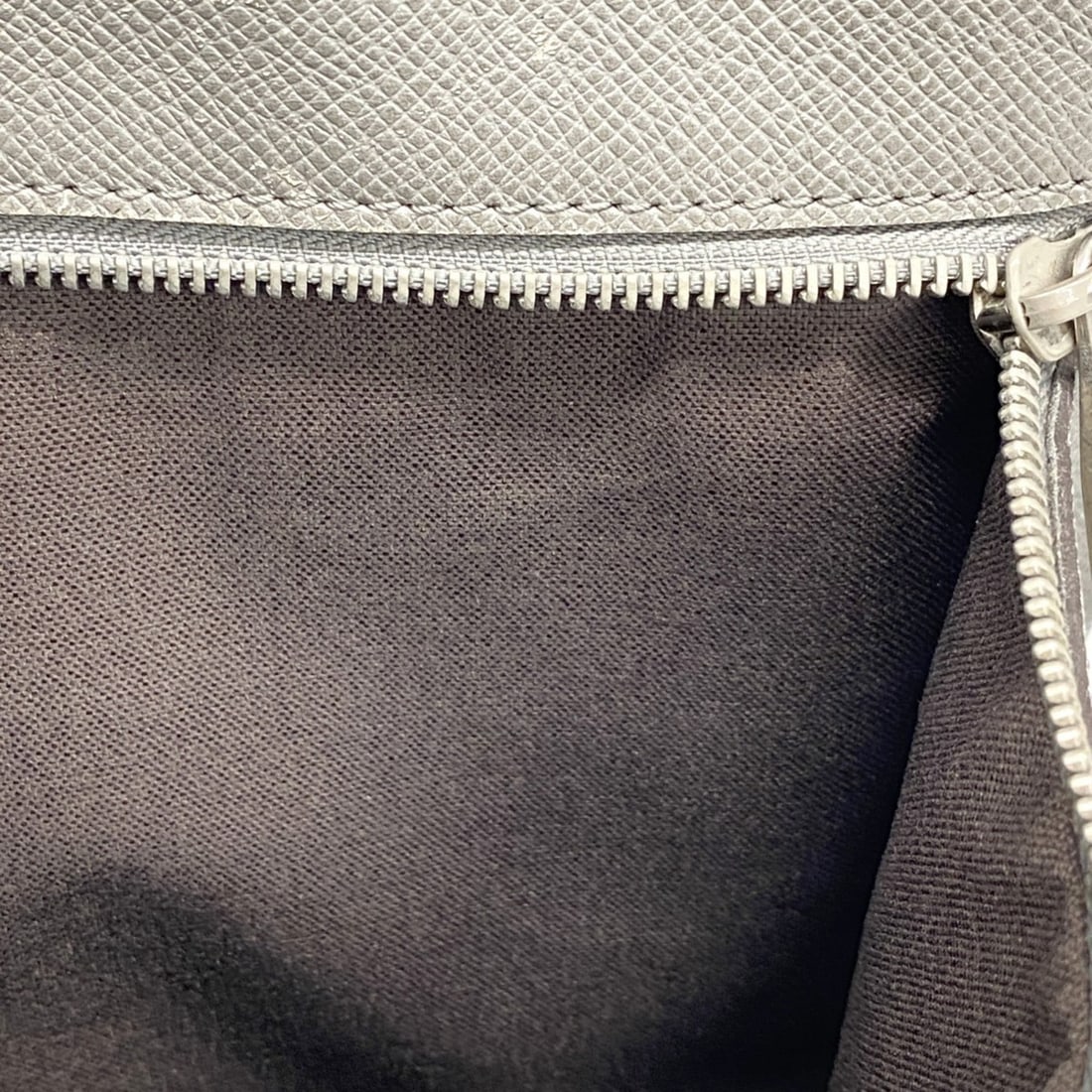 Louis Vuitton Puce Monogram Idylle Earring (Single) - 9