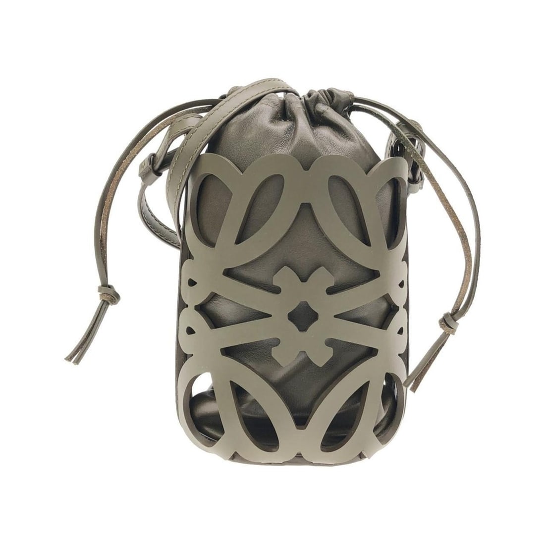 Loewe Anagram Cut-Out Pocket Shoulder Bag C922Y62X04: --- Catalog ---Category: SizeSize (HxWxD): 20cm x 14cm x 8cm / 7.87'' x 5.51'' x 3.14''Category: DesignType: Shoulder bagColor: GreenGender: Men,WomenMaterial: Leather Leather/Fur Type: