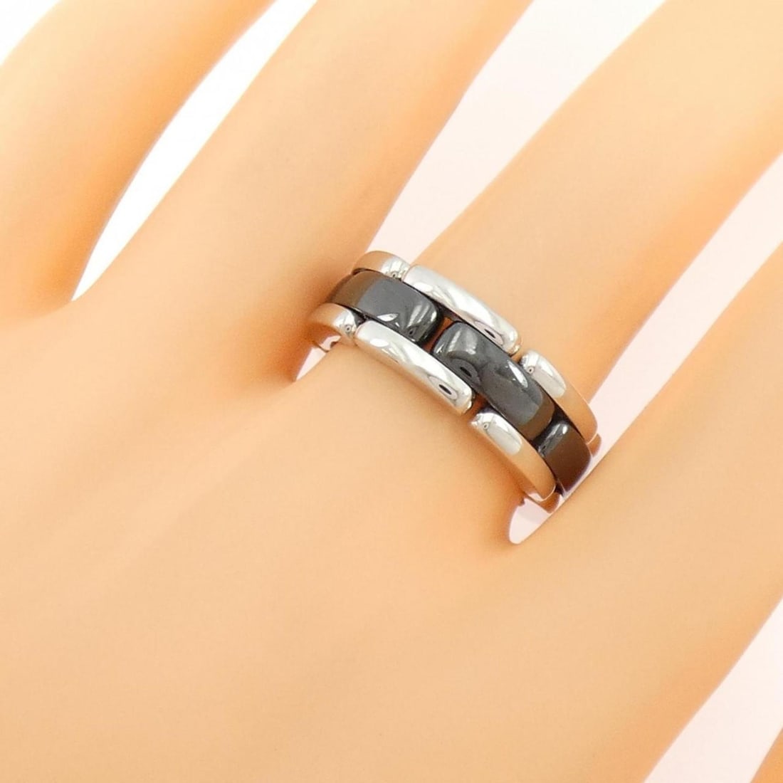 Chanel Ultra Collection Medium Ring - 4