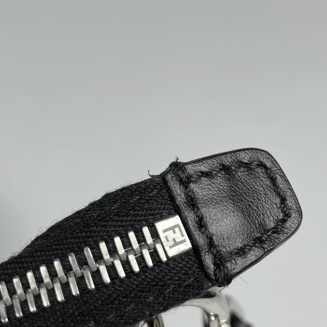 Van Cleef & Arpels Tendremont Ring - 5