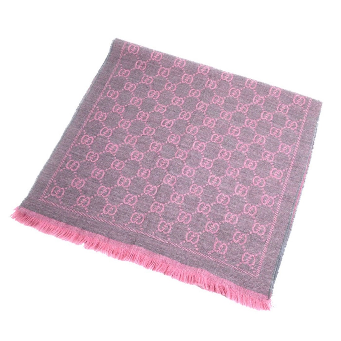 GUCCI Gucci scarf GG pattern gray pink: --- Catalog ---Category: SizeSize (LxW): 1.76m x 48cm / 69.29'' x 18.89''Category: DesignType: ScarfColor: Gray, PinkGender: WomenMaterial: Wool Category: GeneralBrand: GucciCountry of Origin: Italy--