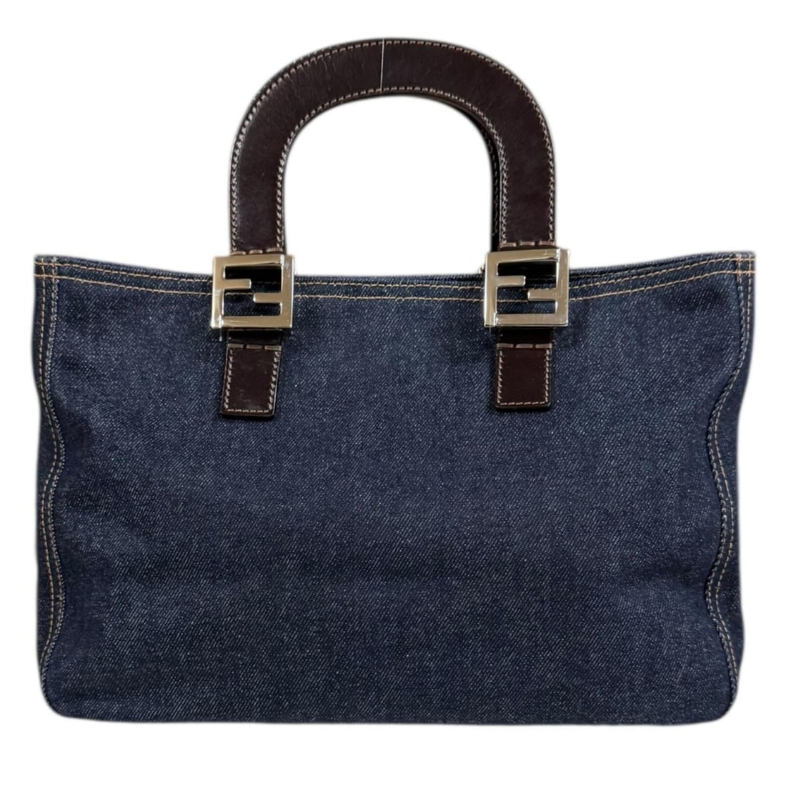 Fendi Denim Tote Bag, 26329, Navy, Men's/Women's, Pre-owned FENDI: --- Catalog ---Category: SizeSize (HxWxD): 22cm x 30cm x 13cm / 8.66'' x 11.81'' x 5.11''Category: DesignType: Tote bagColor: NavyGender: Men,WomenMaterial: Denim , Leather Category: GeneralMPN: 26329