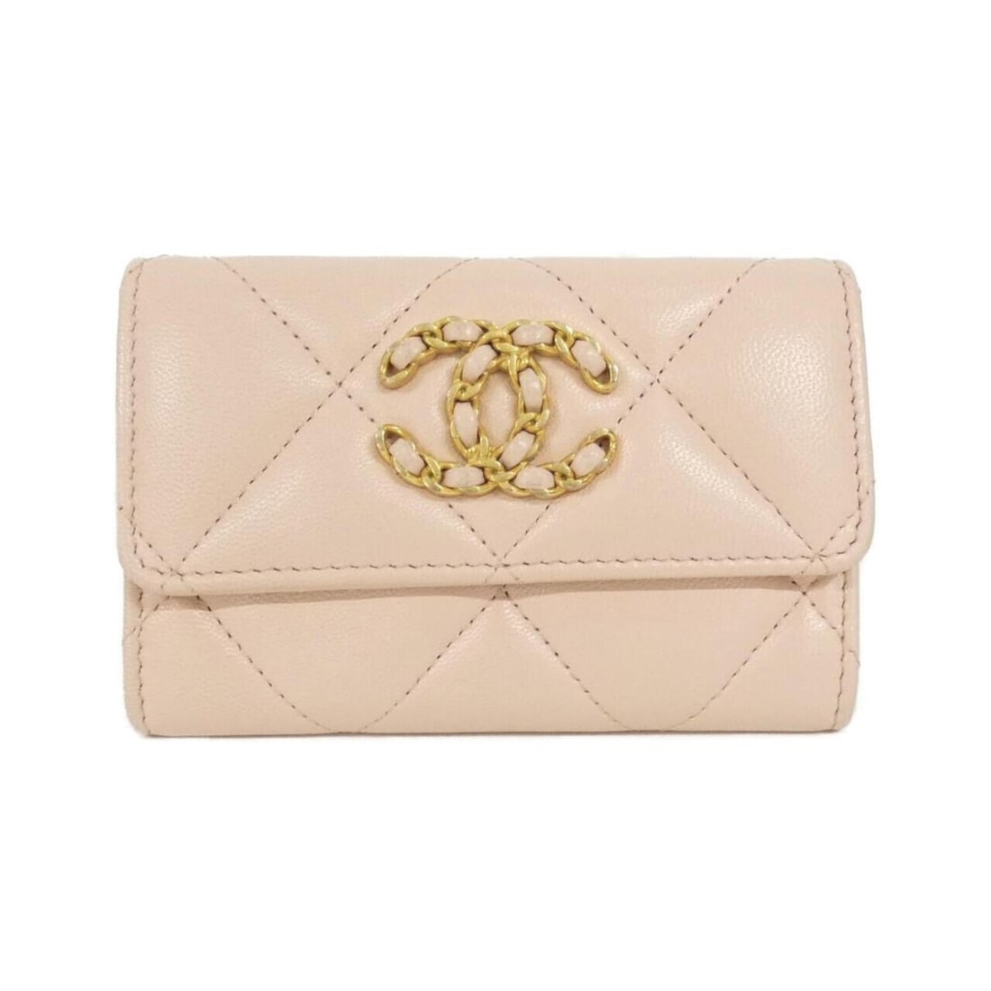 Chanel 19 Line AP1790 Business Card Case: --- Catalog ---Category: DesignType: Card caseColor: PinkGender: WomenMaterial: Leather Leather/Fur Type: Lamb leatherCategory: GeneralMPN: AP1790Brand: ChanelCategory: Physical PropertiesSize (HxWxD)