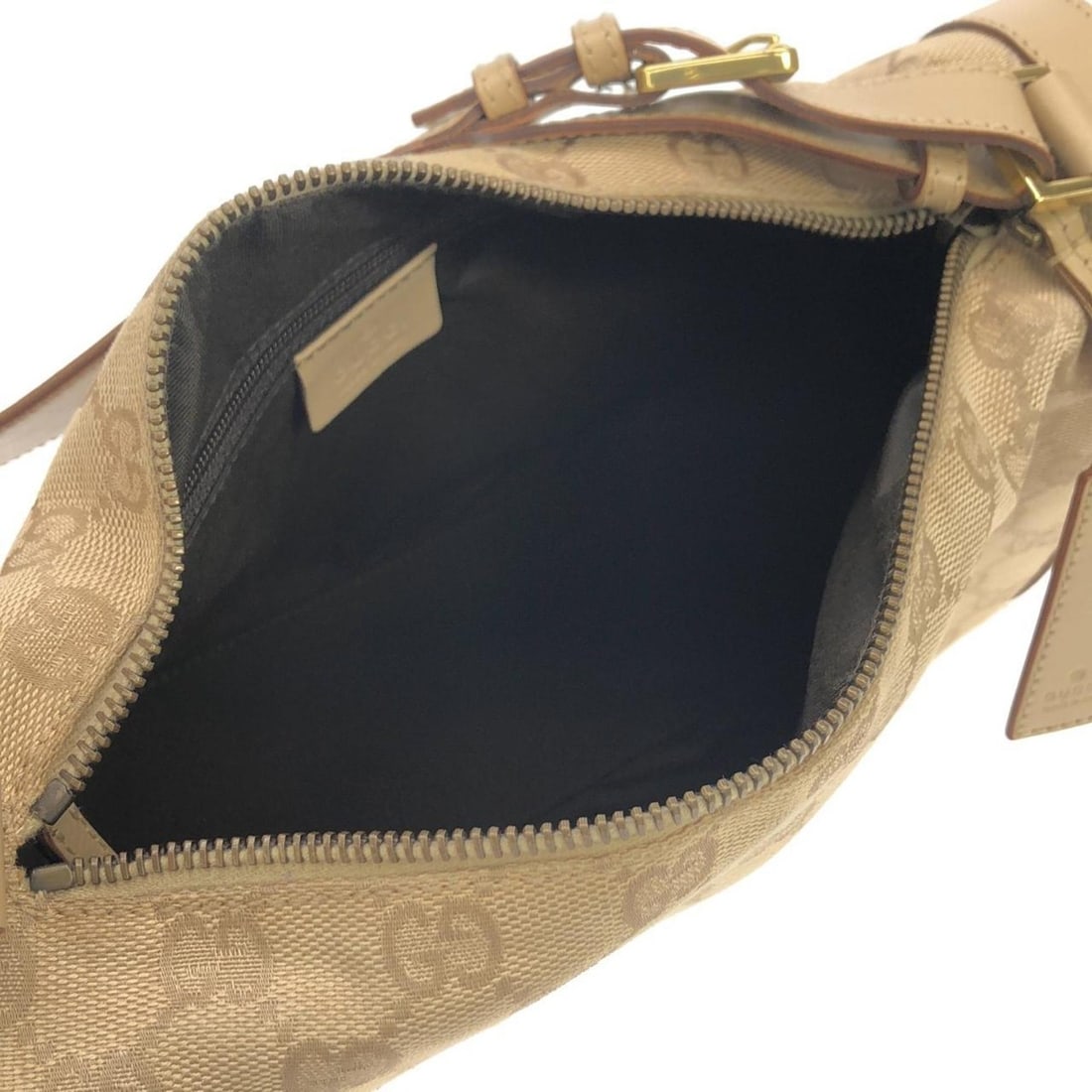 Gucci 92706 Shoulder Bag - 6