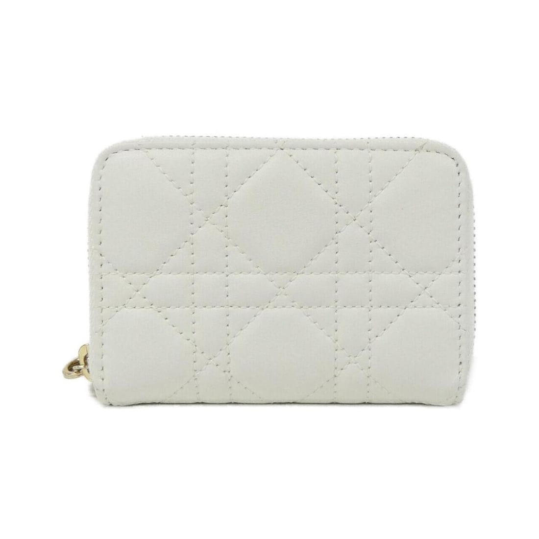 Christian Dior Lady Voyageur S0985ONMJ Wallet/Coin Case: --- Catalog ---Category: SizeSize (HxWxD): 8cm x 12cm x 2cm / 3.14'' x 4.72'' x 0.78''Category: DesignType: Coin purse/coin caseColor: WhiteGender: WomenMaterial: Leather Leather/Fur Type: LambskinCat