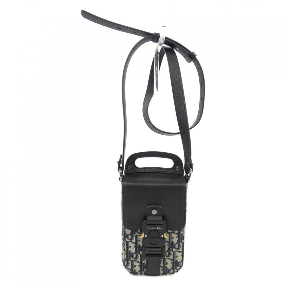 Christian Dior Dior DIOR 2ADCA446YKS handbag: --- Catalog ---Category: SizeSize (HxWxD): 19cm x 11cm x 3.5cm / 7.48'' x 4.33'' x 1.37''Category: DesignType: HandbagColor: Beige, Black, NavyGender: MenCategory: GeneralMPN: 2ADCA446YKSBrand: