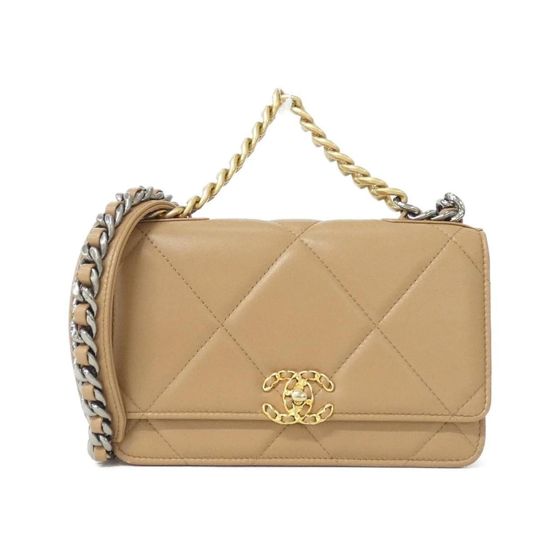Chanel 19 Line AP3267 Wallet Chain: --- Catalog ---Category: SizeSize (HxWxD): 12cm x 19cm x 4cm / 4.72'' x 7.48'' x 1.57''Category: DesignType: Chain/Shoulder walletColor: Dark beigeGender: WomenMaterial: Leather Leather/Fur Type: Lamb