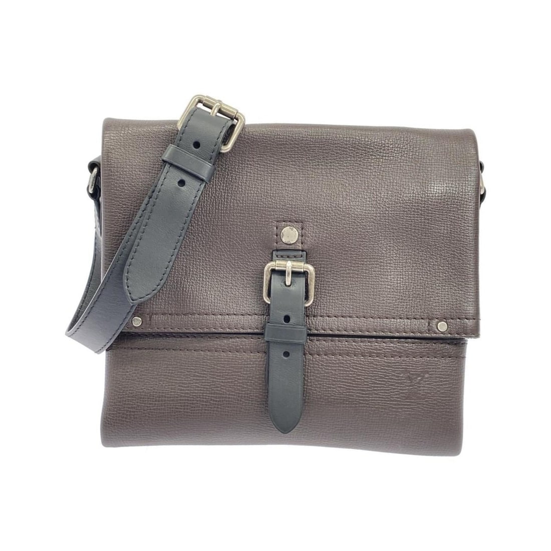 Louis Vuitton Utah Canyon Messenger PM M54962 Shoulder Bag: --- Catalog ---Category: SizeSize (HxWxD): 26cm x 28cm x 3cm / 10.23'' x 11.02'' x 1.18''Category: DesignType: Shoulder bagColor: Brown, Caffe, CoffeeGender: Women,MenMaterial: Leather Leather/Fur Typ