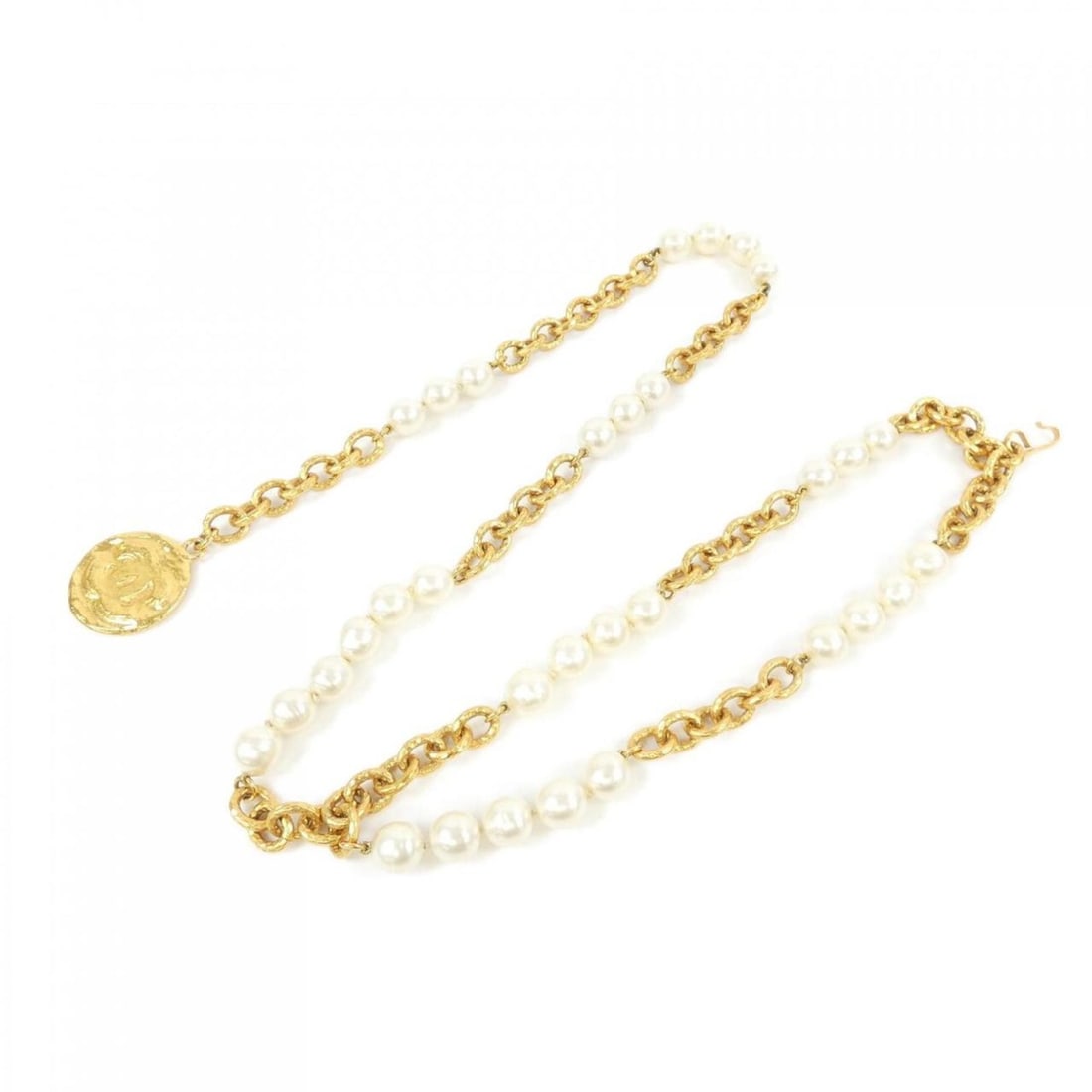 CHANEL belt: --- Catalog ---Category: SizeWidth: 1.5cm / 0.59''Length: 92cm / 36.22''Category: DesignType: Standard beltColor: Gold, WhiteGender: WomenCategory: GeneralBrand: Chanel--- Item List ---Section: Condit