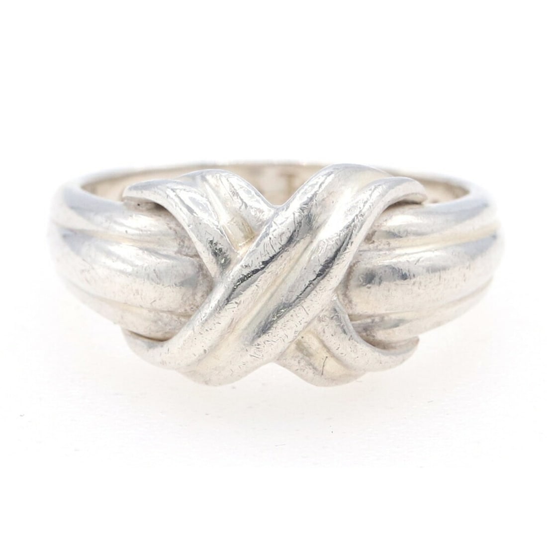 Tiffany & Co. Signature Cross Ring in Sterling Silver (925) - US6/JP11, Women's: --- Catalog ---Category: SizeJP Size: 11US Size: 6Category: DesignType: Band ringGender: WomenMaterial: Sterling silver 925Category: GeneralBrand: Tiffany--- Item List ---Section: ConditionRanking: Ra