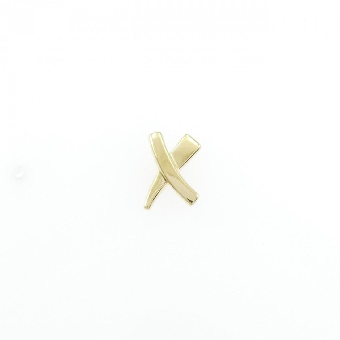 Tiffany Kiss earring (single ear): --- Catalog ---Category: SizeSize (HxWxD): 8.00mm x 5.50mm / 0.31'' x 0.22''Category: DesignType: Stud earringsColor: Yellow goldGender: WomenMaterial: Yellow gold (18K)Single earring: YesCategory: