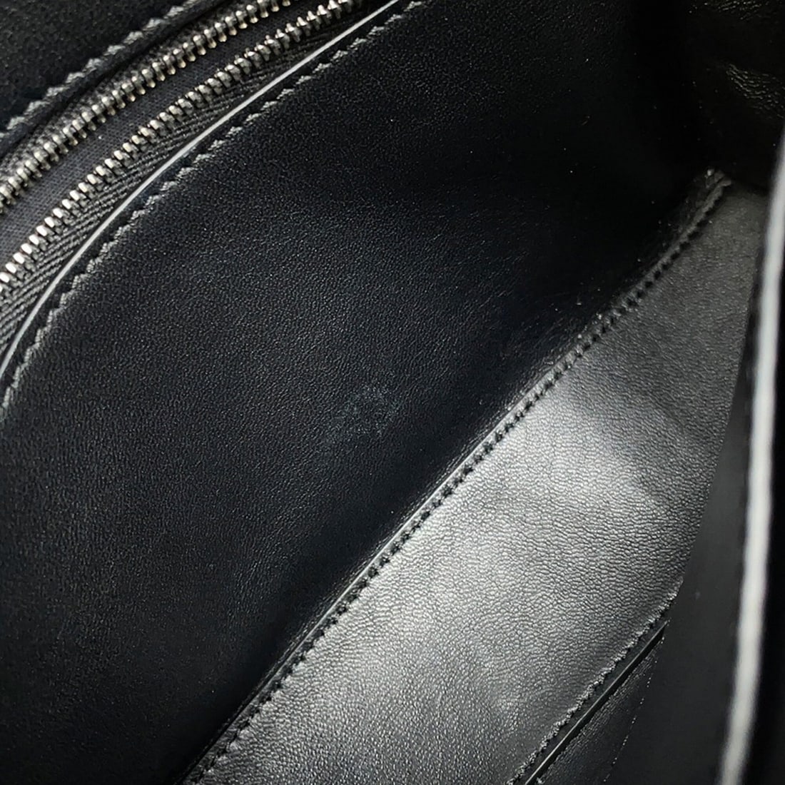 Chanel Ultra Collection Medium Ring - 11