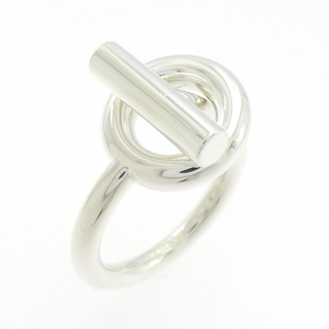 Hermes Echappé Ring: --- Catalog ---Category: SizeUS Size: 8.5Brand Size: 57Category: DesignType: Band ringGender: Women,MenMaterial: Silver 925Category: GeneralMPN: H103658BBrand: Hermes--- Item List ---Section: Conditio