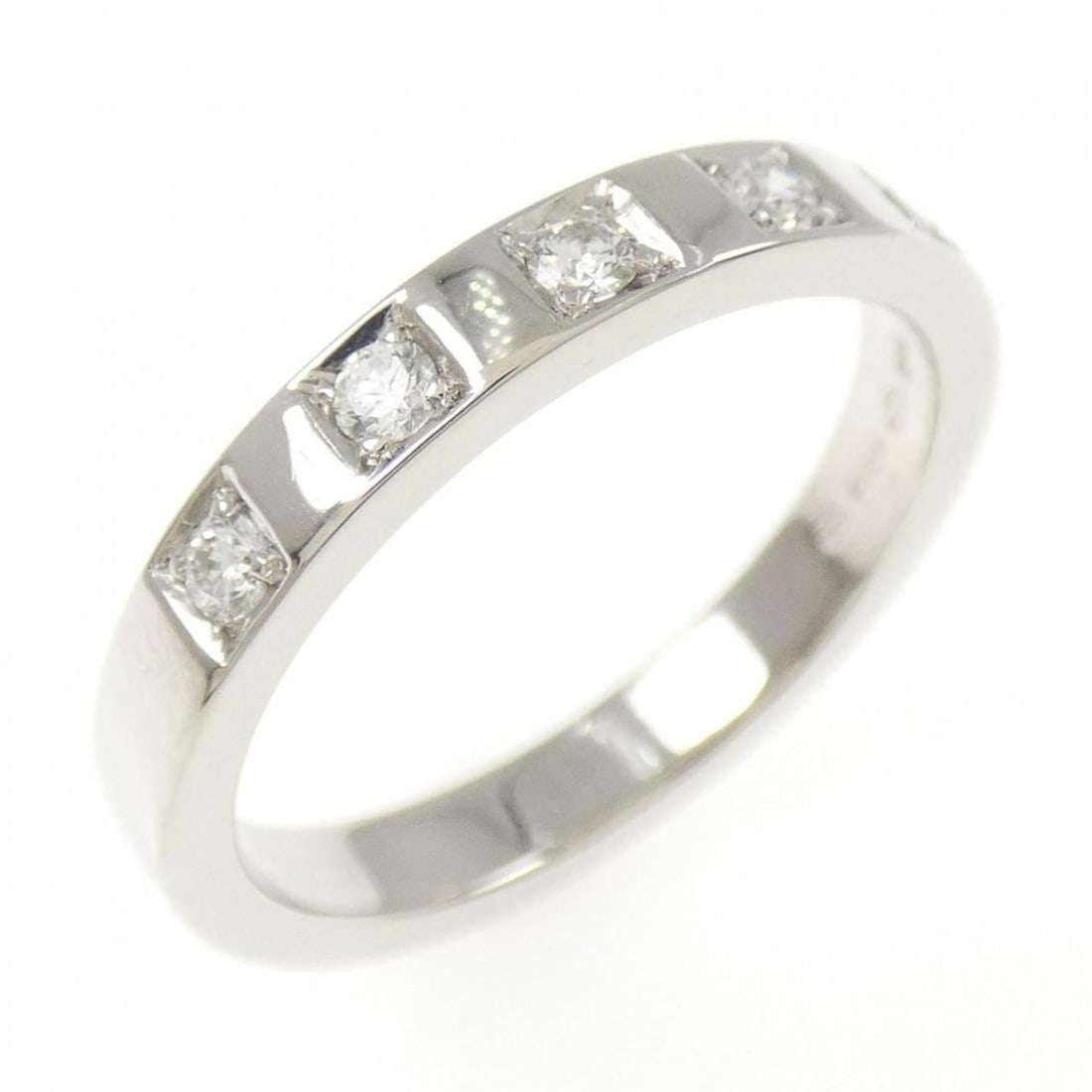 Bvlgari Marry Me Ring: --- Catalog ---Category: SizeJP Size: 15.5US Size: 7.5Category: DesignType: Band ringStone: DiamondGender: WomenMaterial: Platinum 950Category: GeneralBrand: Bvlgari--- Item List ---Section: Condition