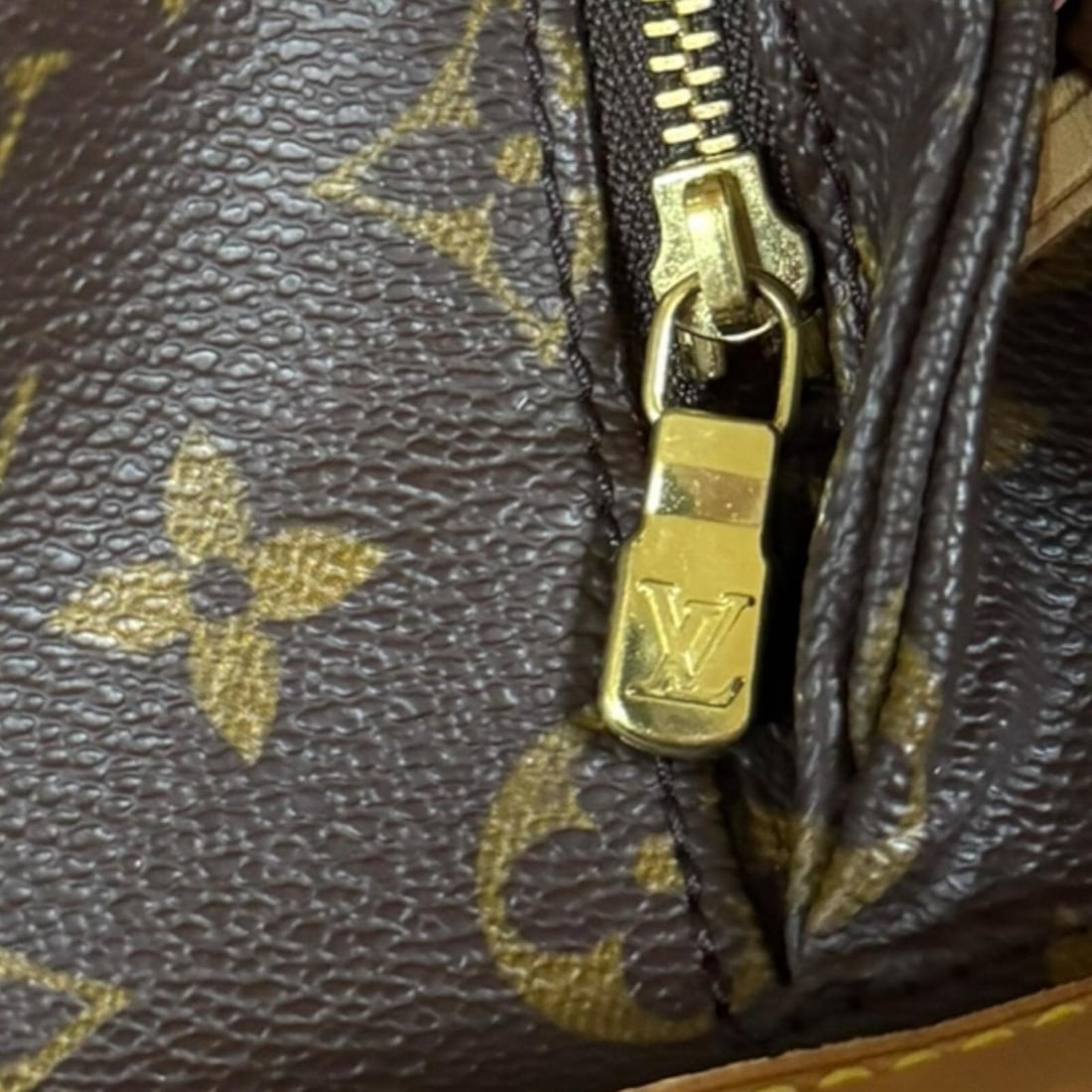 Chanel AS0323 handbag - 16