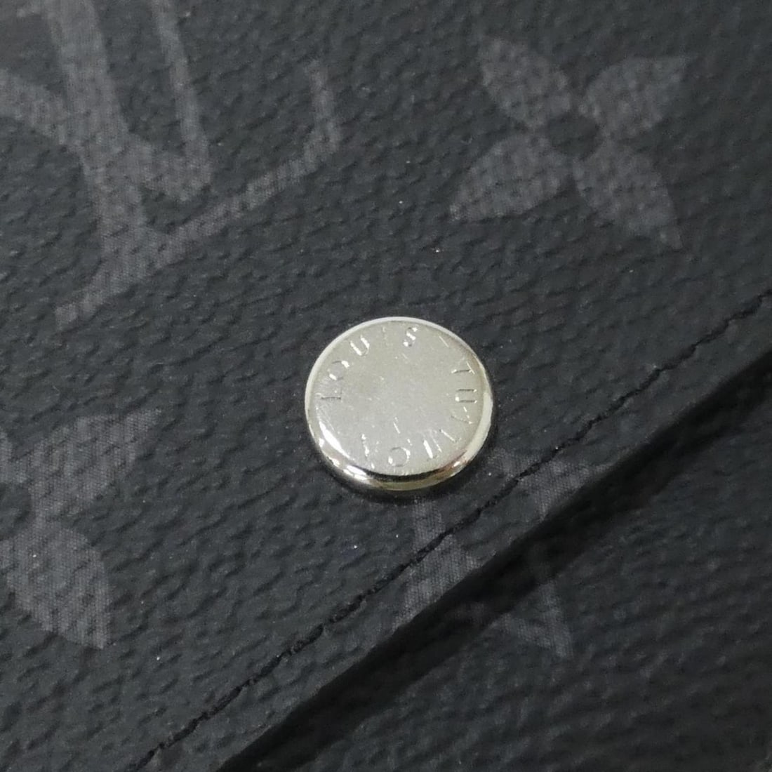 Louis Vuitton Monogram Eclipse Multicle M82603 Key Case - 3