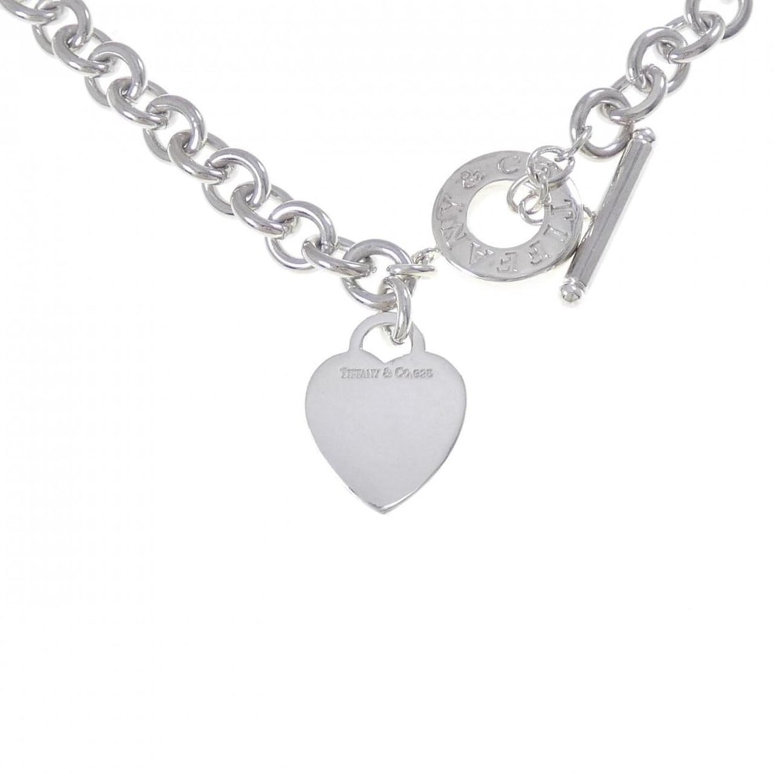 Tiffany heart tag charm toggle necklace: --- Catalog ---Category: SizePendant Size: 32.4mm x 20.7mm / 1.27'' x 0.81''Neck Circumference: 40 cm / 15.74''Category: DesignColor: SilverGender: WomenMaterial: Silver 925Pendant Type:
