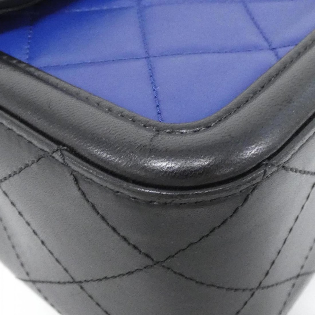 Chanel 91366 Shoulder Bag - 3