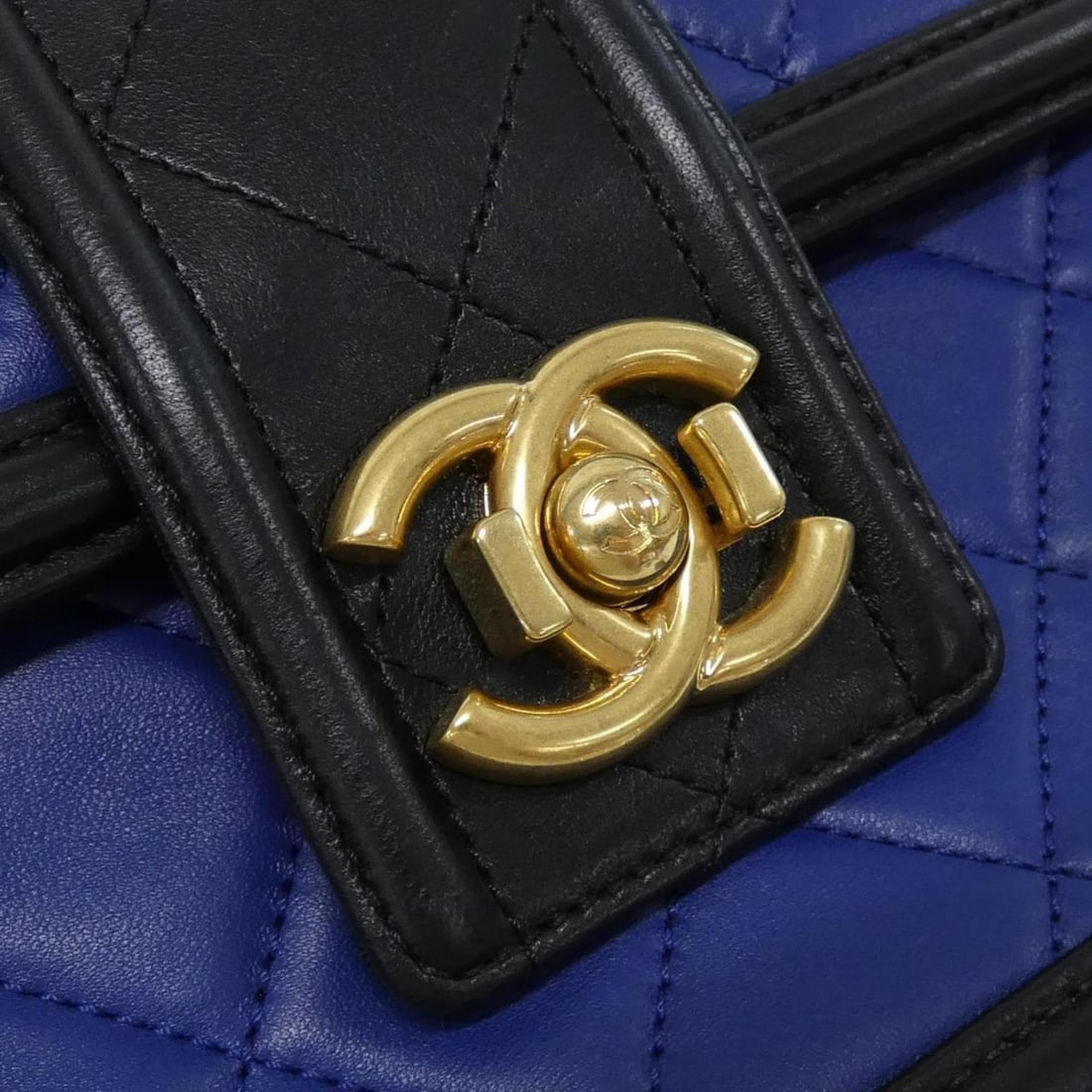 Chanel 91366 Shoulder Bag - 5