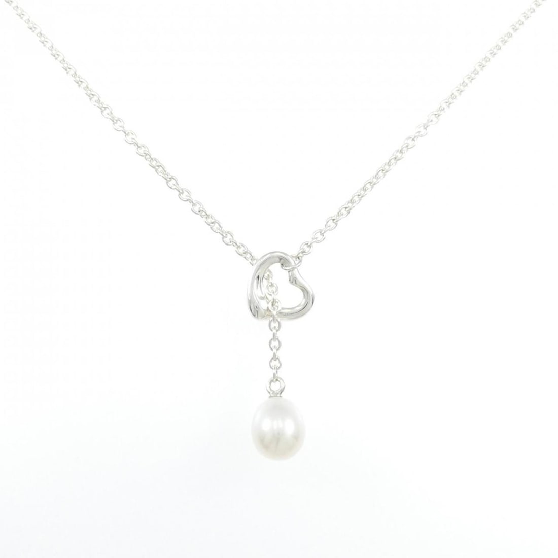 Tiffany Open Heart Lariat Necklace: --- Catalog ---Category: SizePendant Size: 10.8mm x 10.8mm / 0.42'' x 0.42''Neck Circumference: 48 cm / 18.89''Category: DesignColor: SilverStone: Cultured pearlGender: WomenMaterial: Silver