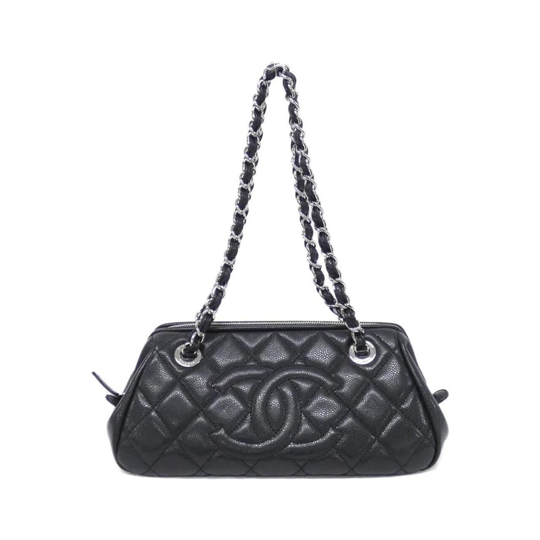 Chanel shoulder bag: --- Catalog ---Category: SizeSize (HxWxD): 14cm x 29cm x 15cm / 5.51'' x 11.41'' x 5.9''Category: DesignType: Shoulder bagColor: BlackGender: WomenMaterial: Grained Calfskin Hardware Color: SilverCate