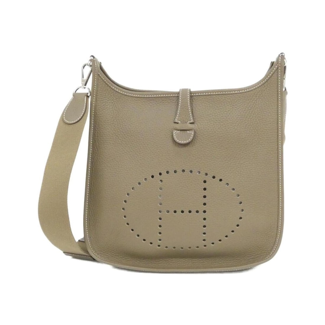 Hermes Hermès Evelyn 3 PM 056277CK Shoulder Bag: --- Catalog ---Category: SizeSize (HxWxD): 29cm x 28cm x 8cm / 11.41'' x 11.02'' x 3.14''Category: DesignType: Shoulder bagColor: Etoupe grayGender: WomenMaterial: Taurillon clemence leather Hardware