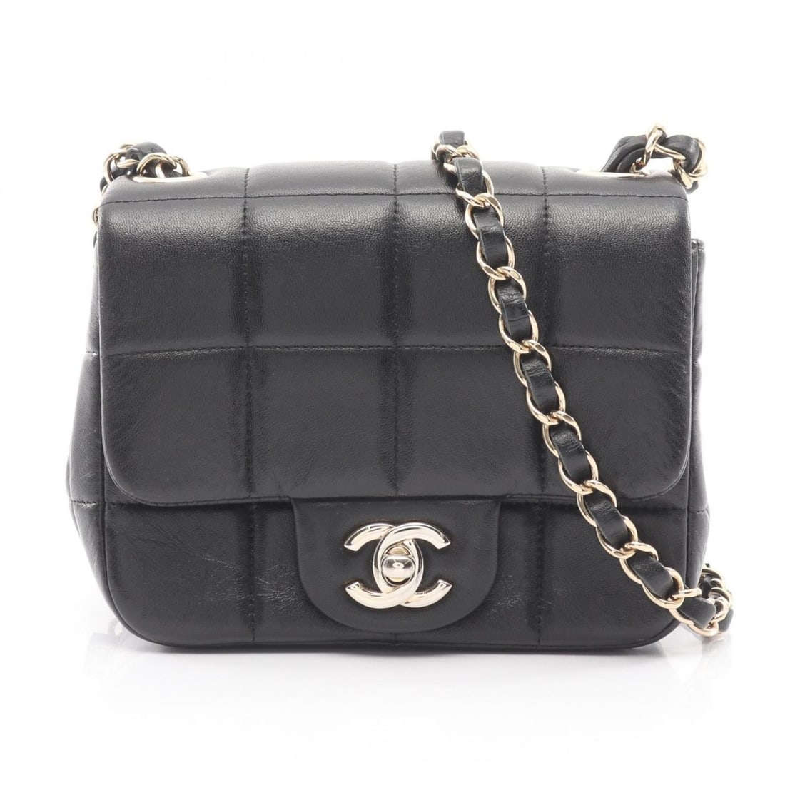 Chanel Chocobar Mini Flap Shoulder Bag in Lambskin Leather, Black: --- Catalog ---Category: SizeSize (HxWxD): 12cm x 16cm x 7cm / 4.72'' x 6.29'' x 2.75''Category: DesignType: Shoulder bagColor: BlackGender: WomenMaterial: Leather Hardware Color: GoldLeather/Fur Type