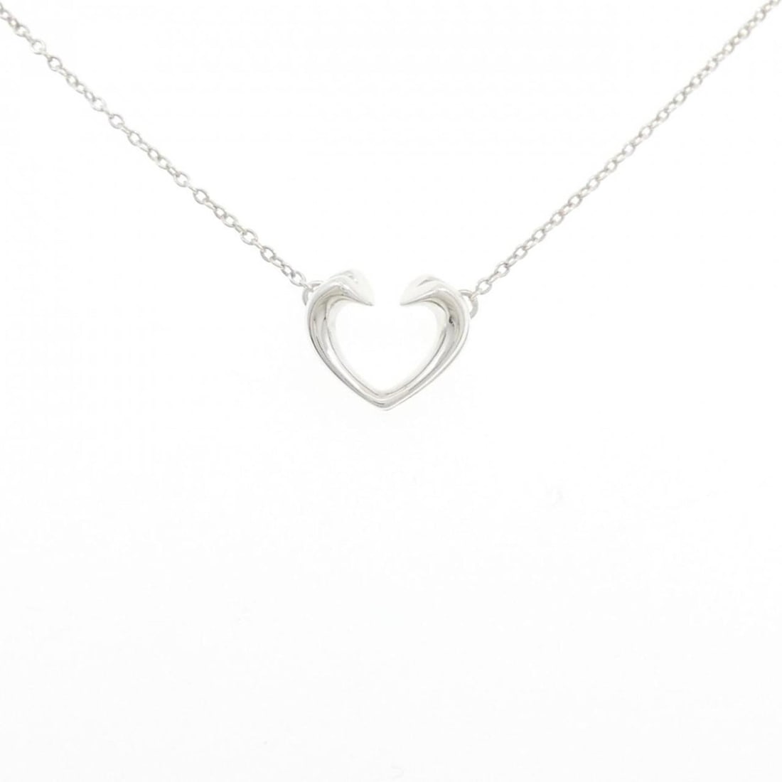Tiffany Tenderness Two Heart Small Necklace: --- Catalog ---Category: SizePendant Size: 9.2mm x 11.1mm / 0.36'' x 0.43''Neck Circumference: 42 cm / 16.53''Category: DesignGender: WomenMaterial: Silver 925Pendant Type: PendantNecklace Type: Neckl