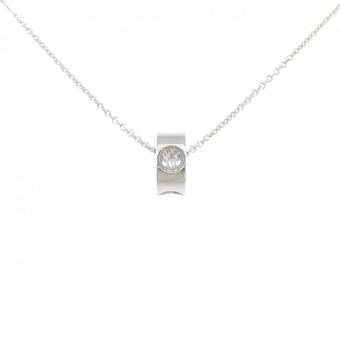 Louis Vuitton Pendant Empreinte Necklace: --- Catalog ---Category: SizePendant Size: 10.8mm x 4.9mm / 0.42'' x 0.19''Neck Circumference: 40 cm / 15.74''Category: DesignColor: White goldGender: WomenMaterial: White gold (18K)Pendant Type: